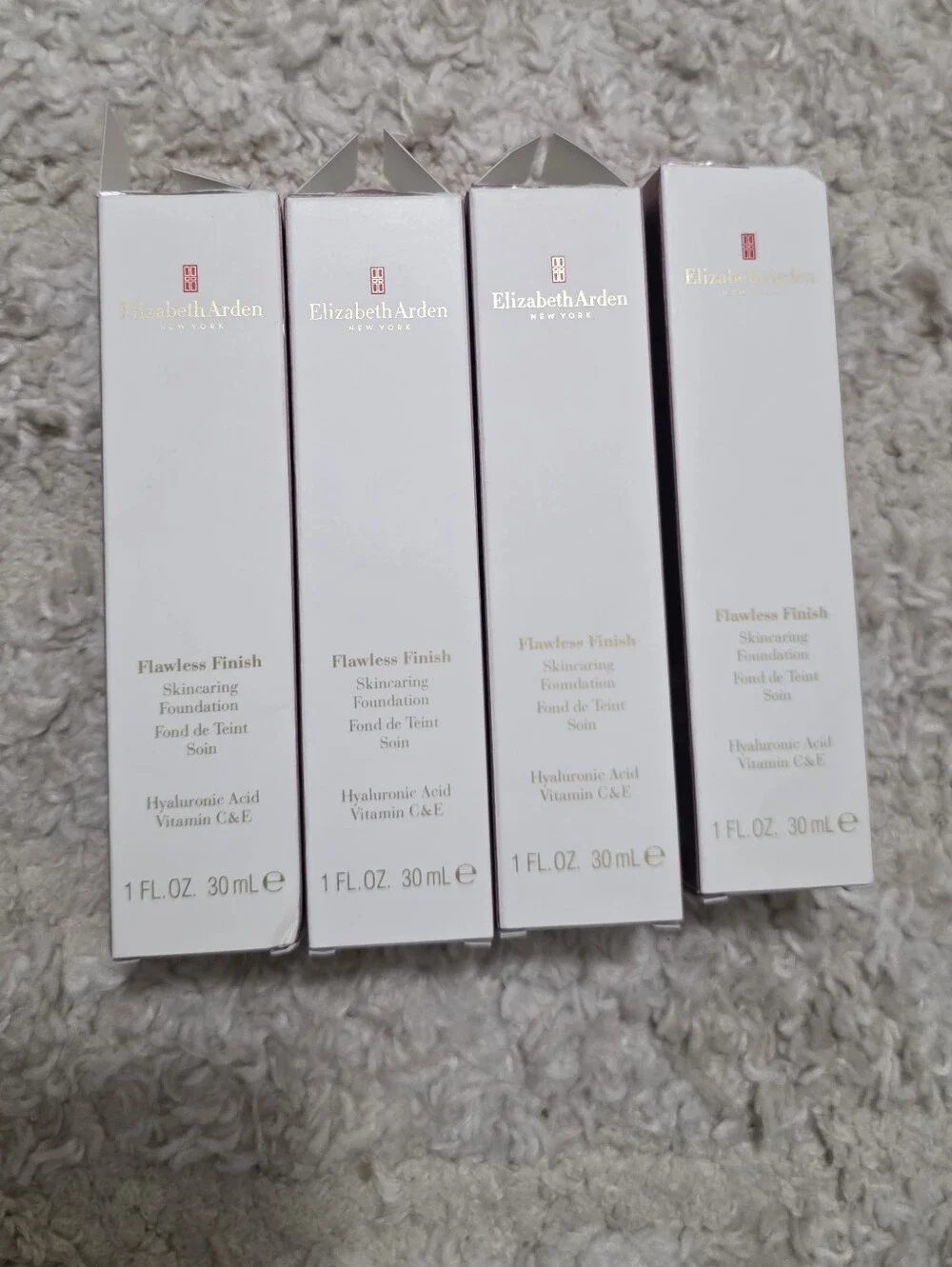 #226 Elizabeth Arden Flawless Finish Skincaring Foundation with Hyaluronic Acid,